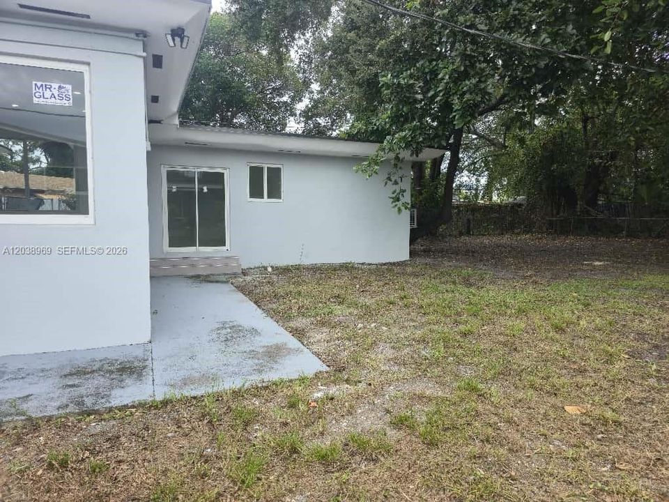 Active With Contract: $735,000 (5 beds, 3 baths, 1776 Square Feet)