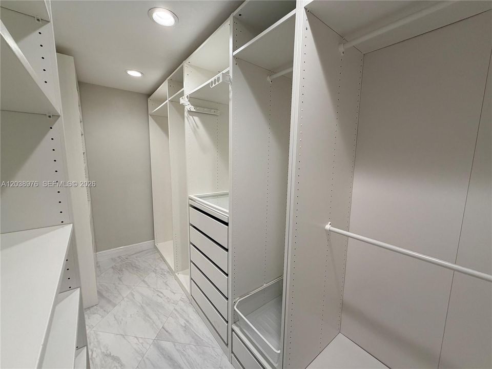 В аренду: $4,000 (3 спален, 2 ванн, 1552 Квадратных фут)