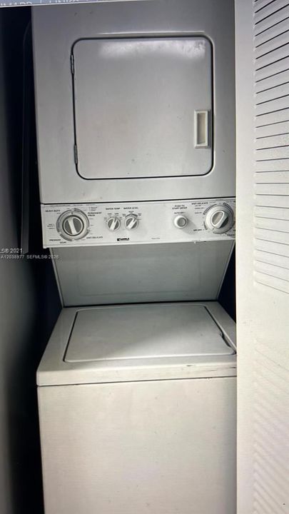 出租: $2,100 (1 贝兹, 1 浴室, 653 平方英尺)