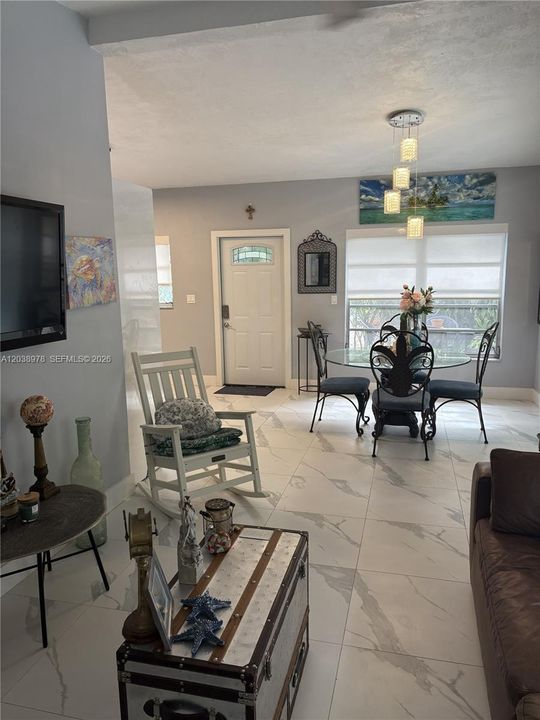 En Venta: $630,000 (1 camas, 1 baños, 750 Pies cuadrados)