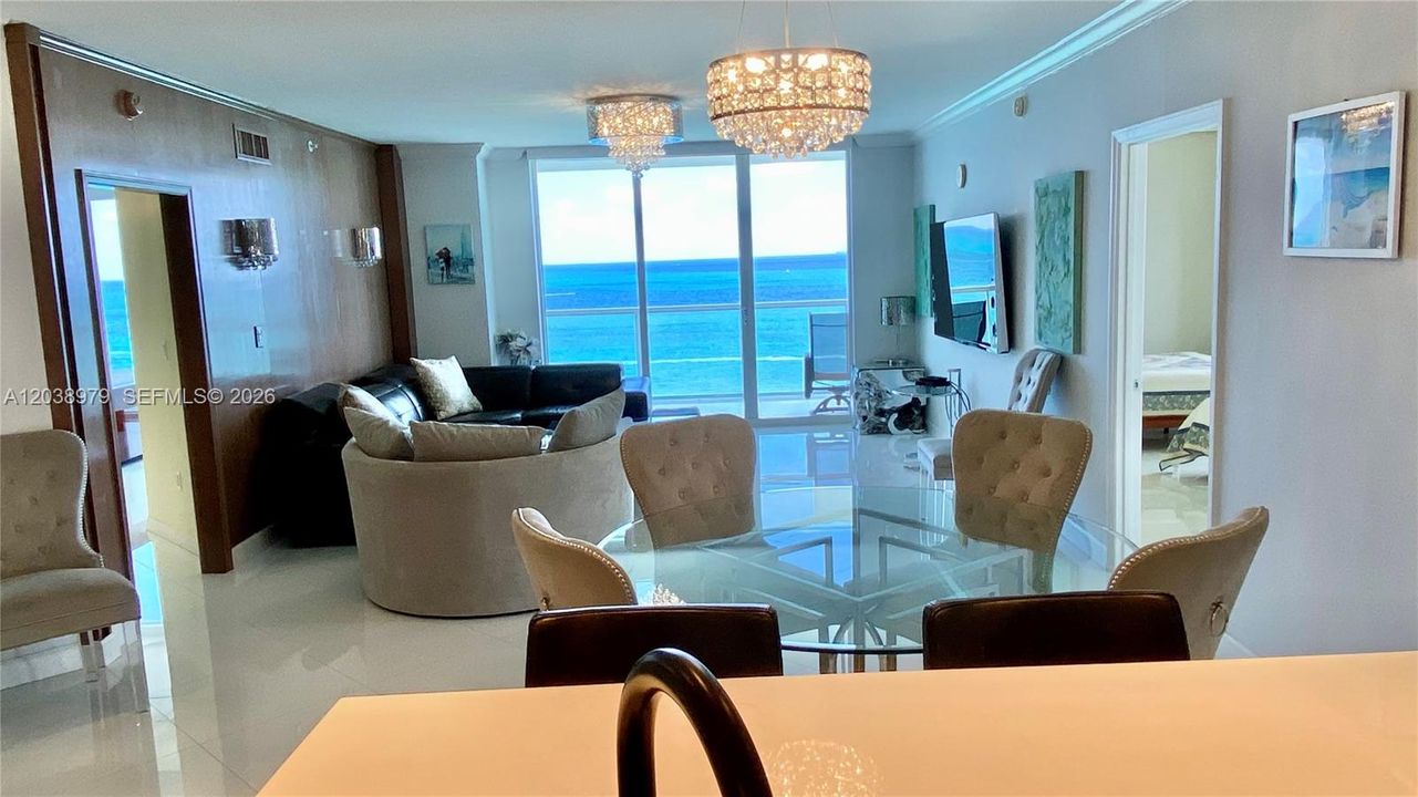 В аренду: $6,500 (2 спален, 2 ванн, 1602 Квадратных фут)