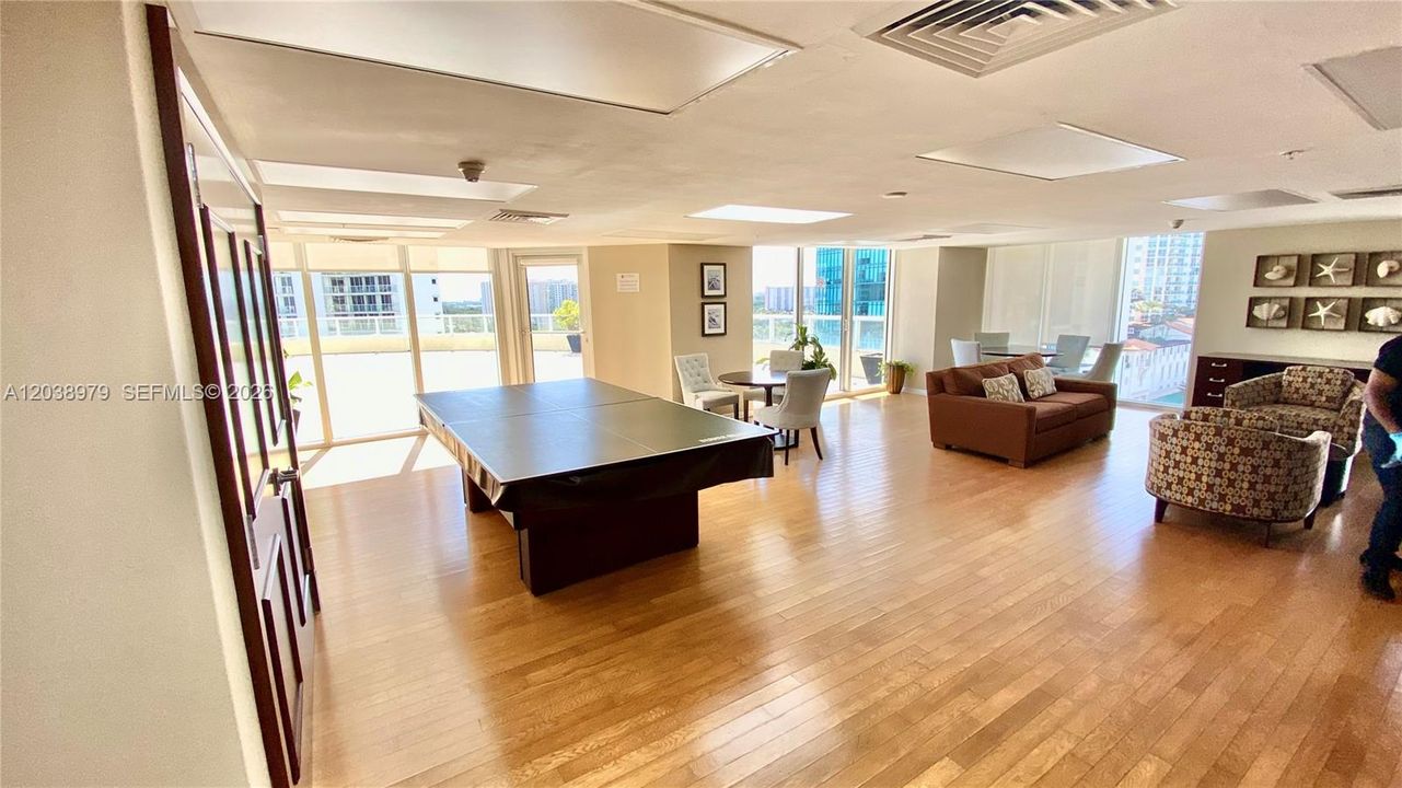 В аренду: $6,500 (2 спален, 2 ванн, 1602 Квадратных фут)