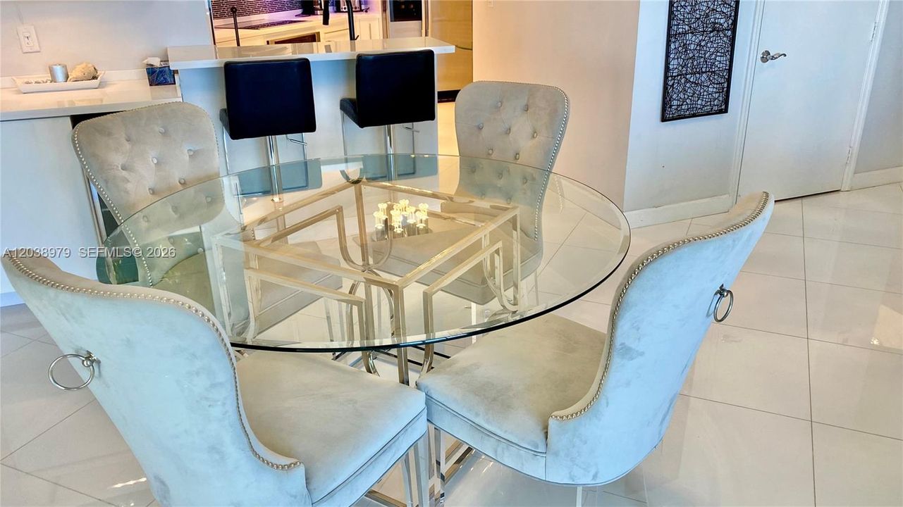 В аренду: $6,500 (2 спален, 2 ванн, 1602 Квадратных фут)