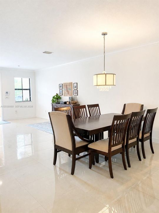 For Rent: $3,250 (3 beds, 2 baths, 1700 Square Feet)