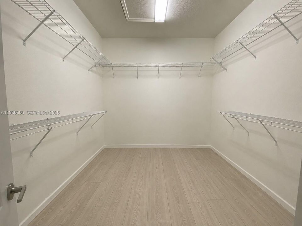 MASTER BEDROOM WALK IN CLOSET