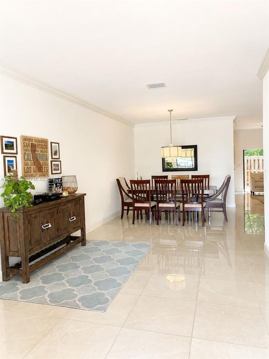 For Rent: $3,250 (3 beds, 2 baths, 1700 Square Feet)