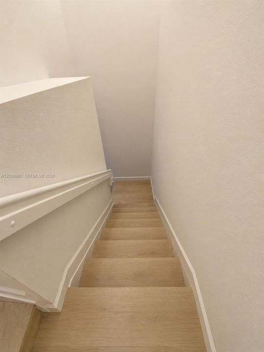 For Rent: $3,250 (3 beds, 2 baths, 1700 Square Feet)