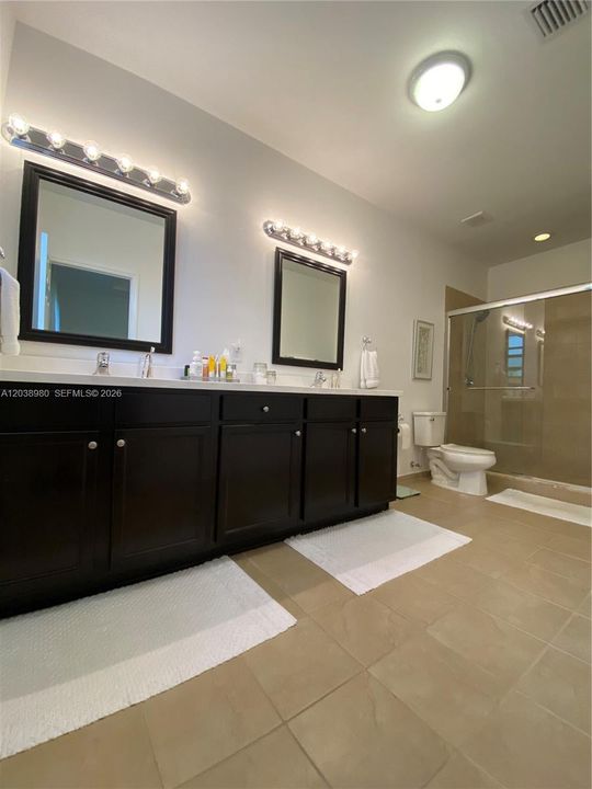 For Rent: $3,250 (3 beds, 2 baths, 1700 Square Feet)