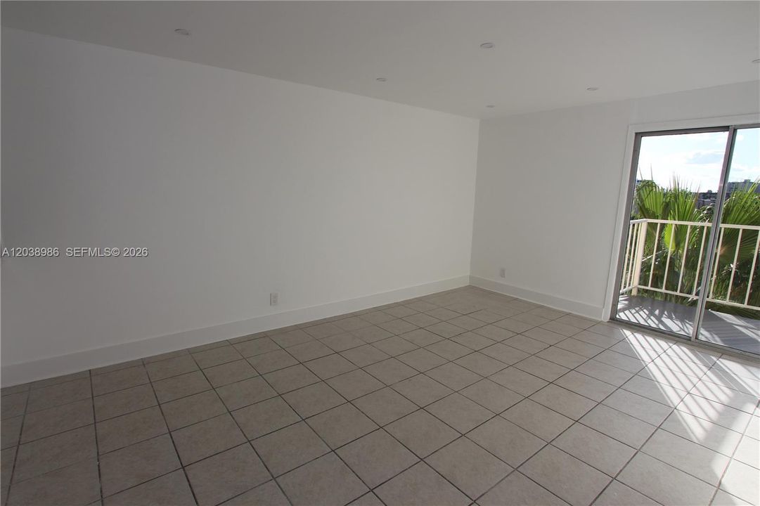 В аренду: $1,800 (1 спален, 1 ванн, 605 Квадратных фут)