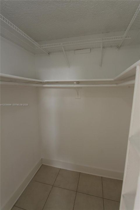 В аренду: $1,800 (1 спален, 1 ванн, 605 Квадратных фут)