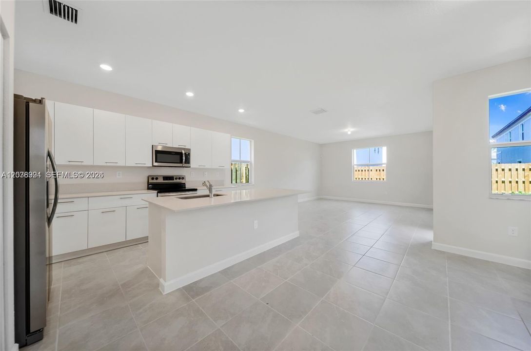 For Sale: $540,000 (3 beds, 2 baths, 1840 Square Feet)