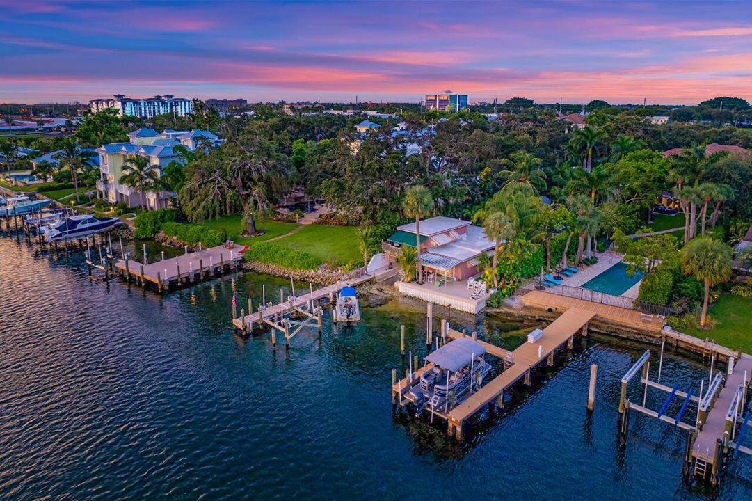 Waterfrontage 50'