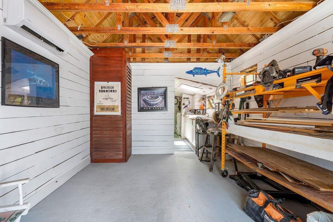 Workshop/ shed
