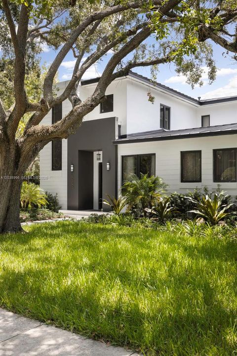 En Venta: $4,150,000 (4 camas, 3 baños, 3031 Pies cuadrados)
