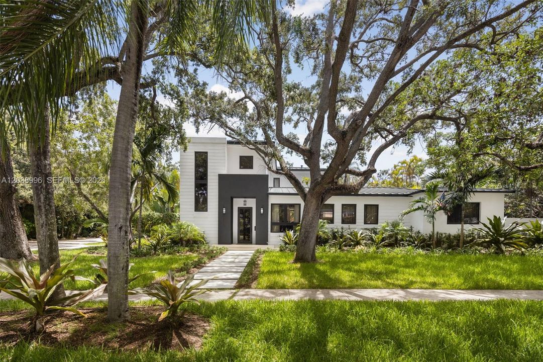 En Venta: $4,150,000 (4 camas, 3 baños, 3031 Pies cuadrados)