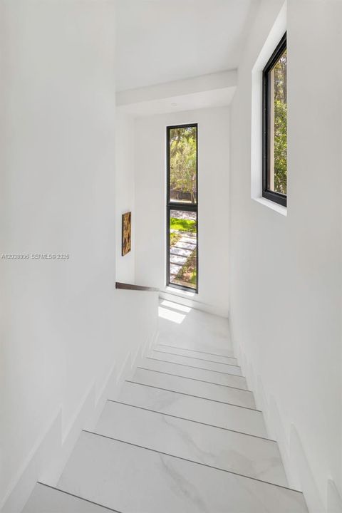 En Venta: $4,150,000 (4 camas, 3 baños, 3031 Pies cuadrados)