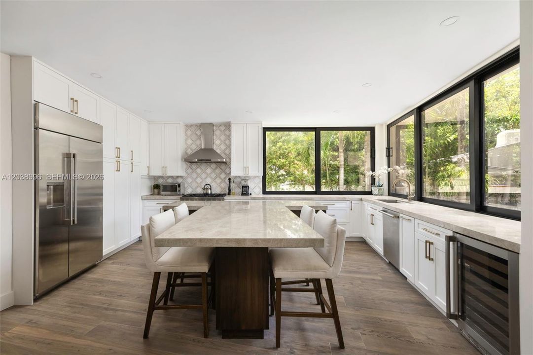 En Venta: $4,150,000 (4 camas, 3 baños, 3031 Pies cuadrados)