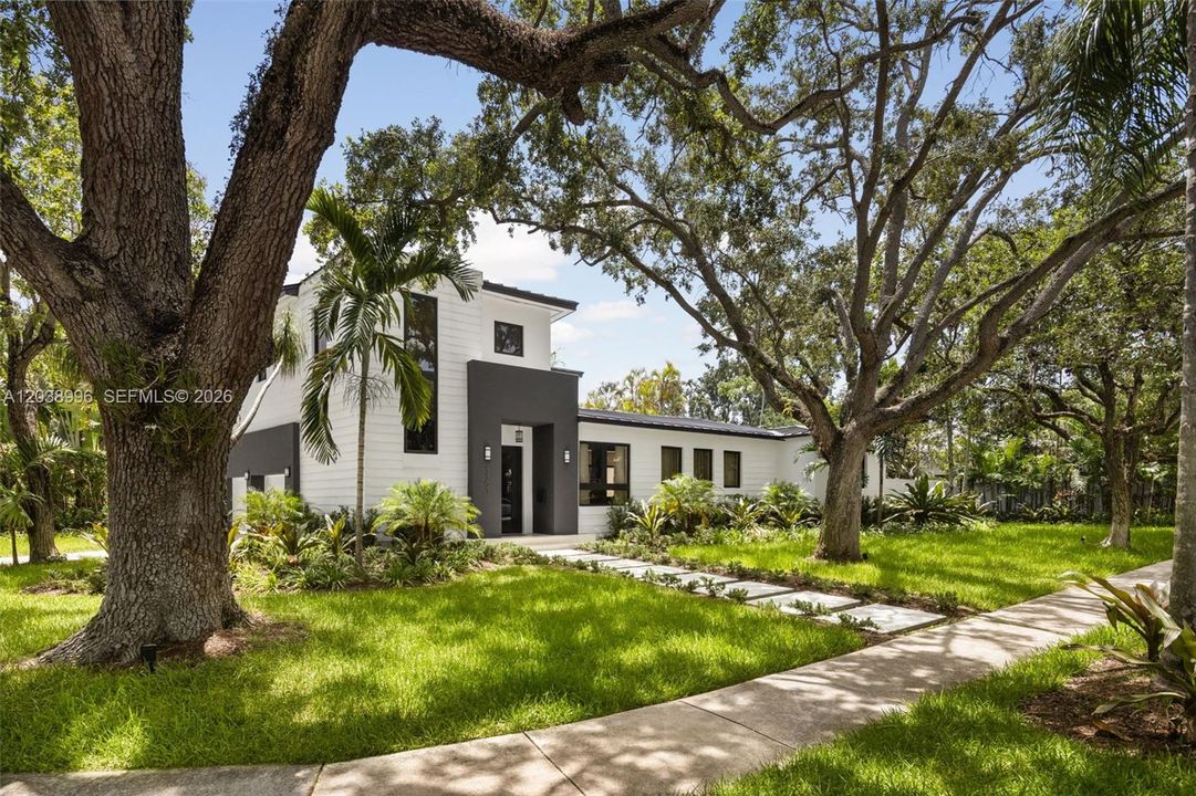 En Venta: $4,150,000 (4 camas, 3 baños, 3031 Pies cuadrados)