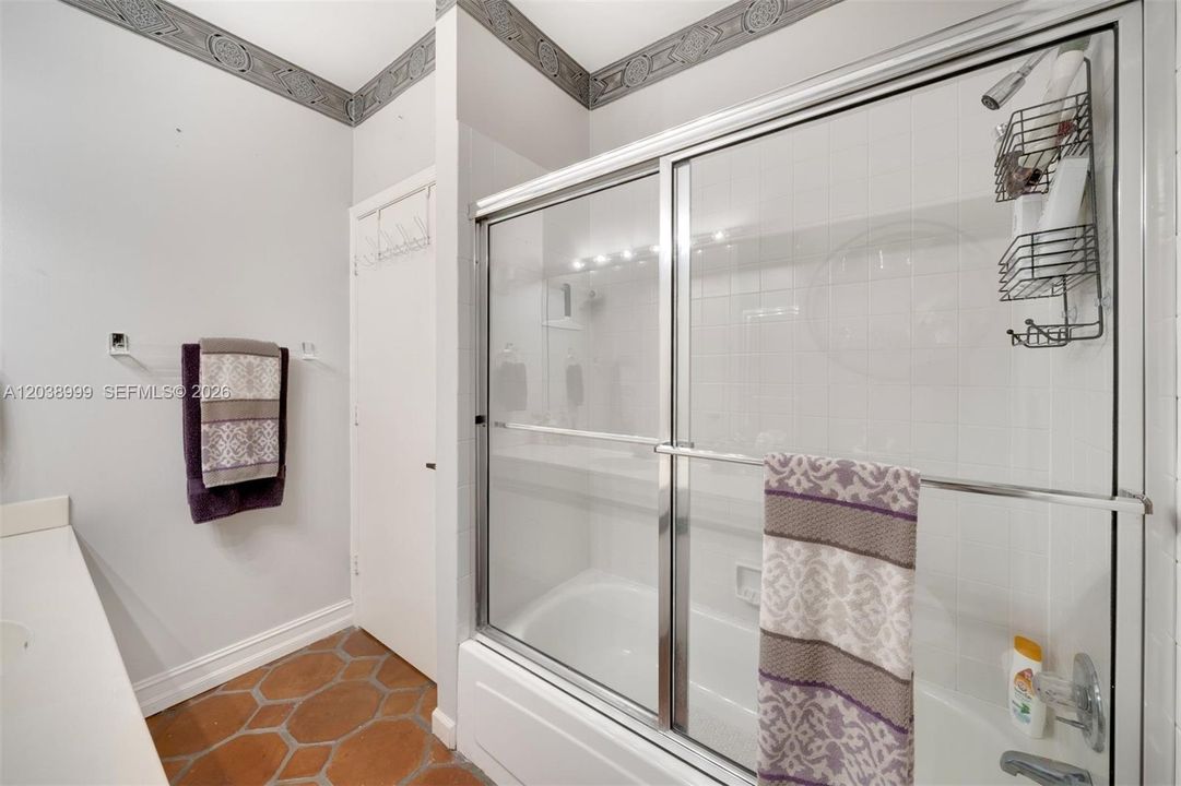 В аренду: $3,500 (2 спален, 2 ванн, 1831 Квадратных фут)