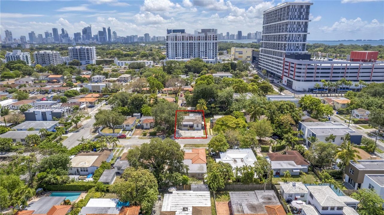 For Rent: $5,200 (3 beds, 2 baths, 1599 Square Feet)