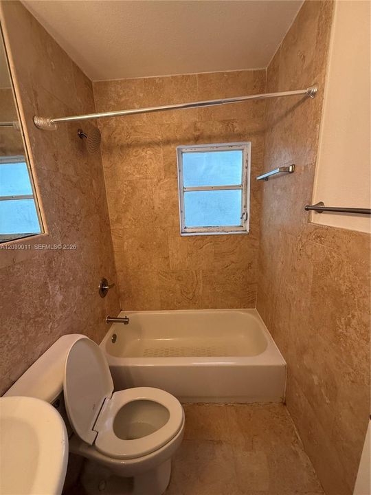 В аренду: $2,000 (2 спален, 1 ванн, 750 Квадратных фут)