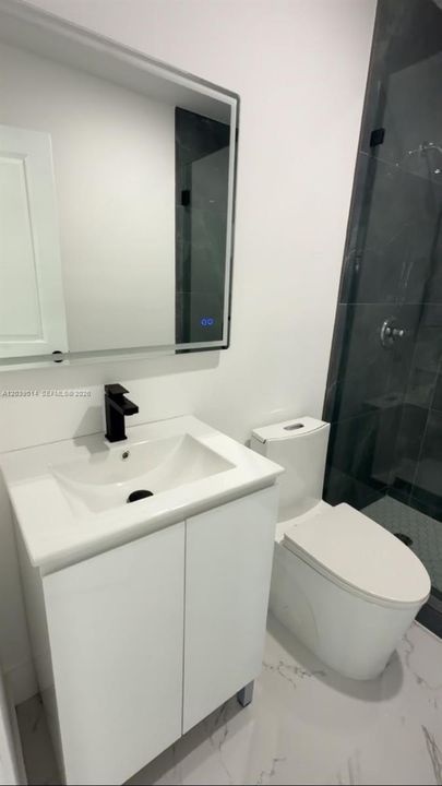 En Renta: $3,300 (3 camas, 2 baños, 864 Pies cuadrados)