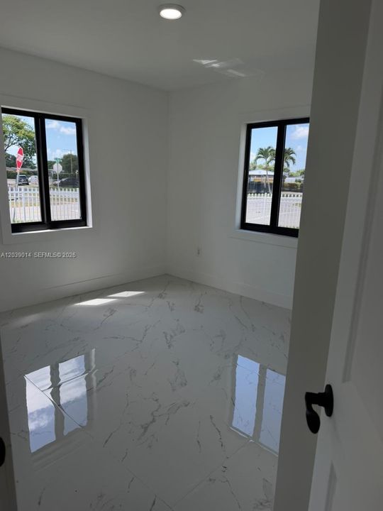 En Renta: $3,300 (3 camas, 2 baños, 864 Pies cuadrados)
