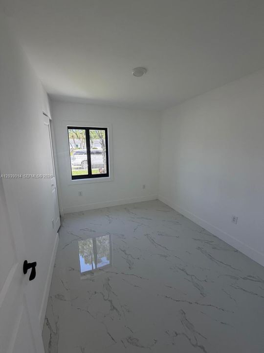 En Renta: $3,300 (3 camas, 2 baños, 864 Pies cuadrados)