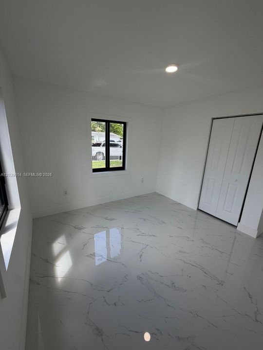 En Renta: $3,300 (3 camas, 2 baños, 864 Pies cuadrados)