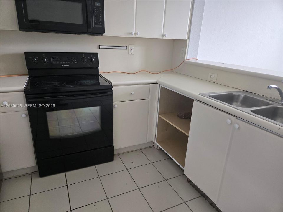En Renta: $1,900 (3 camas, 2 baños, 1076 Pies cuadrados)