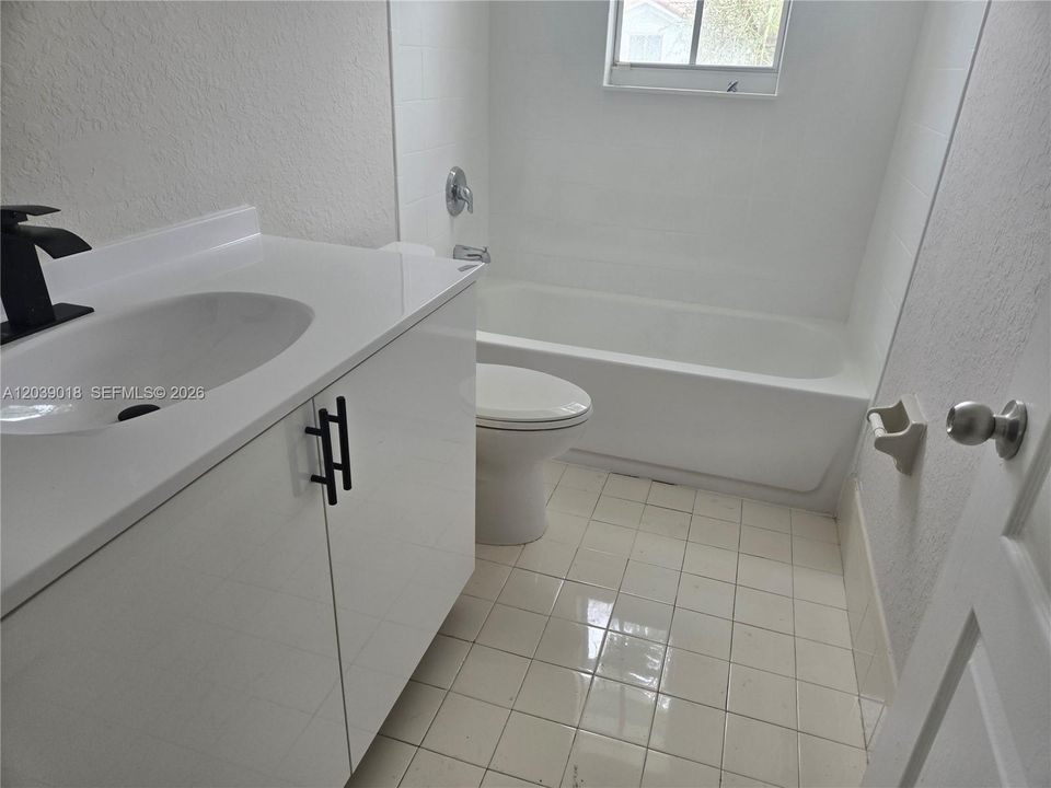 En Renta: $1,900 (3 camas, 2 baños, 1076 Pies cuadrados)