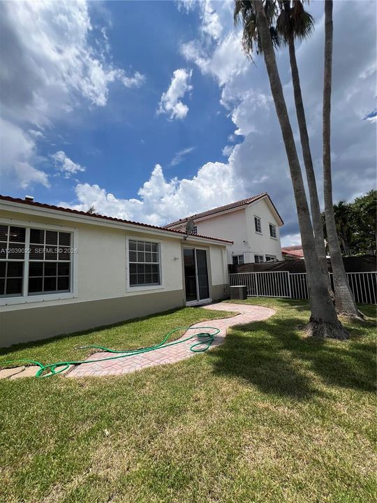 На продажу: $499,000 (3 спален, 2 ванн, 1178 Квадратных фут)