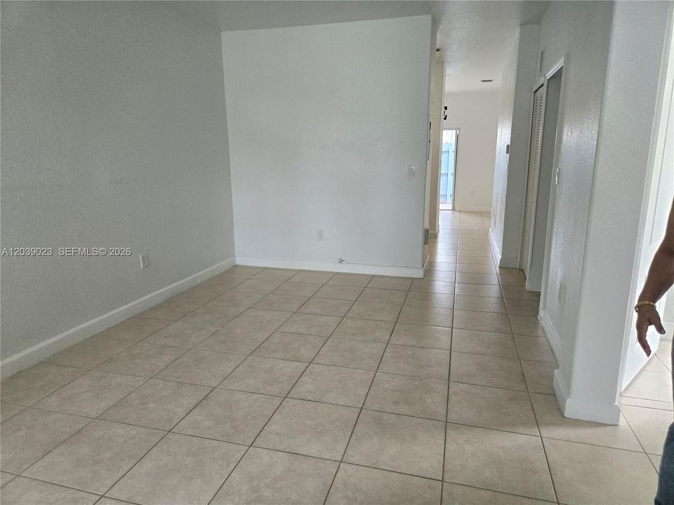 En Renta: $2,000 (3 camas, 2 baños, 1060 Pies cuadrados)