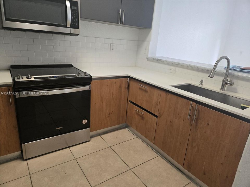 En Renta: $2,000 (3 camas, 2 baños, 1060 Pies cuadrados)