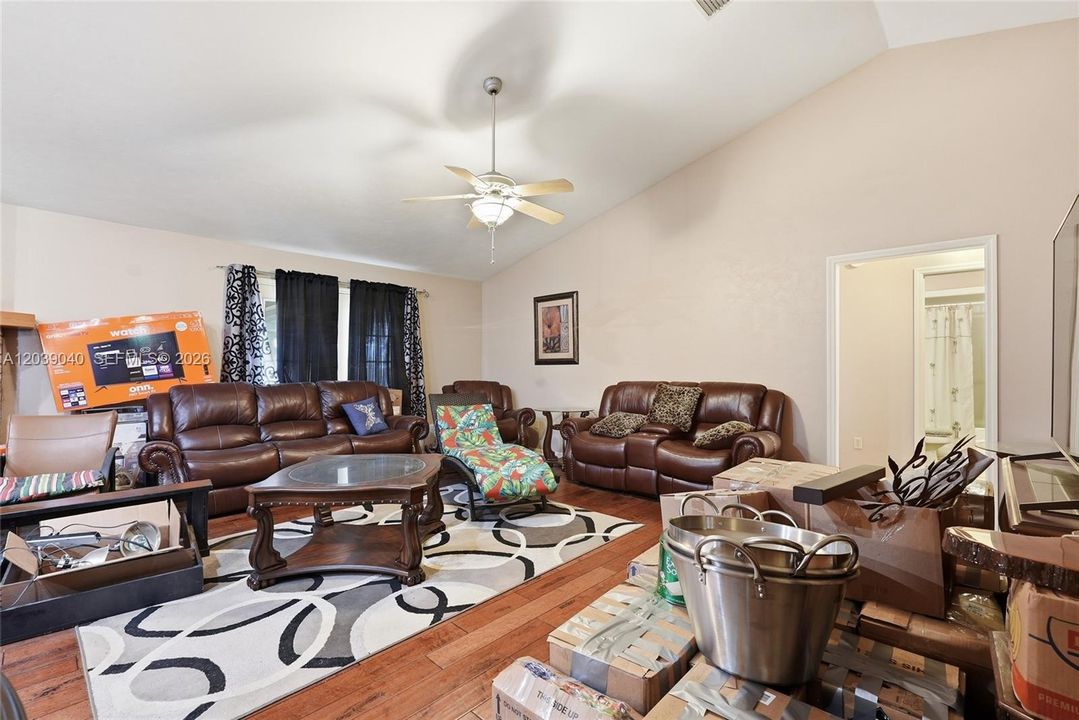 For Sale: $1,300,000 (4 beds, 2 baths, 2178 Square Feet)