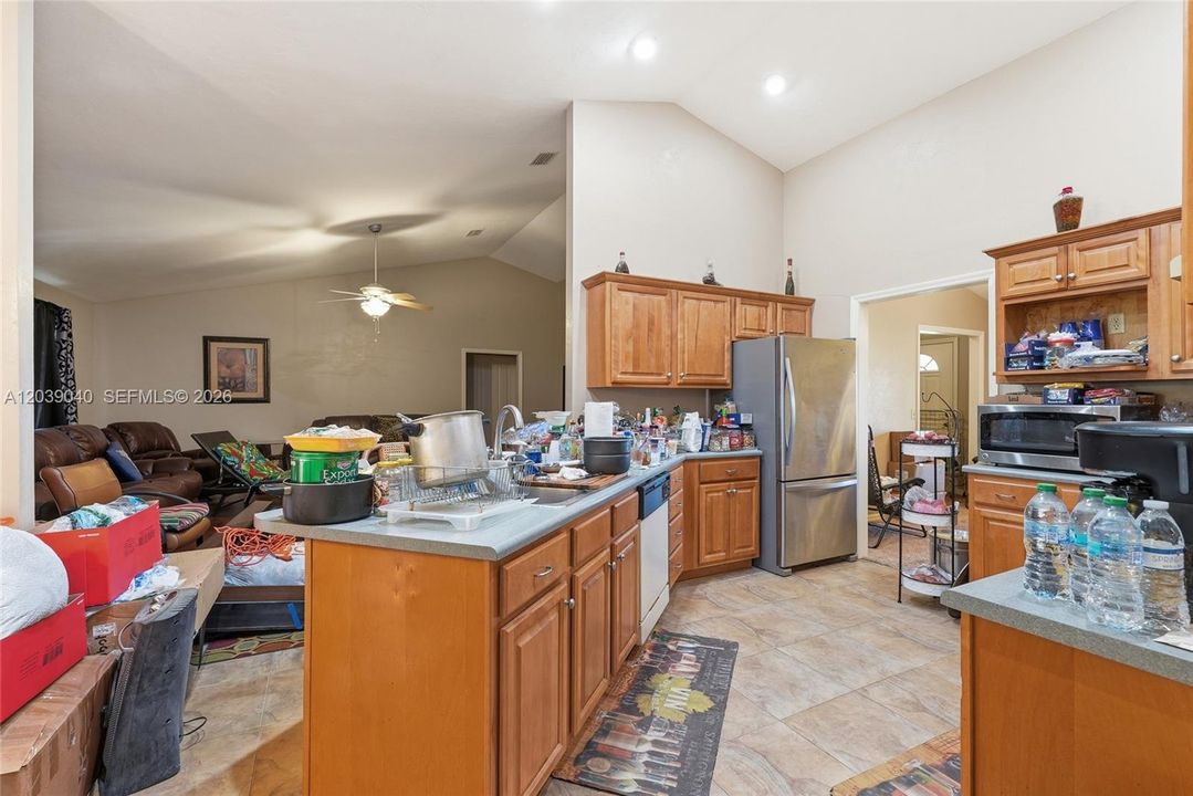 For Sale: $1,300,000 (4 beds, 2 baths, 2178 Square Feet)