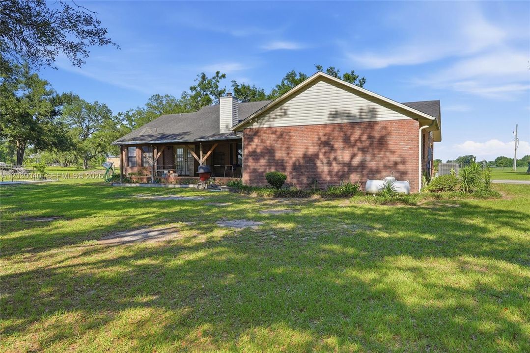 For Sale: $1,300,000 (4 beds, 2 baths, 2178 Square Feet)