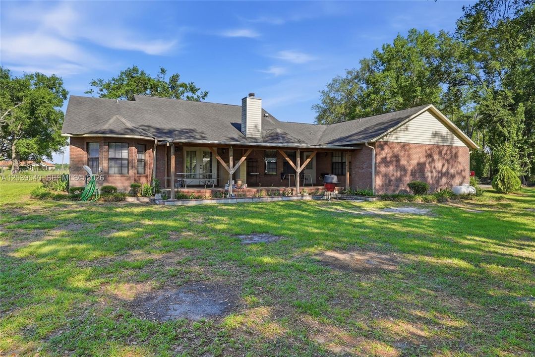 For Sale: $1,300,000 (4 beds, 2 baths, 2178 Square Feet)