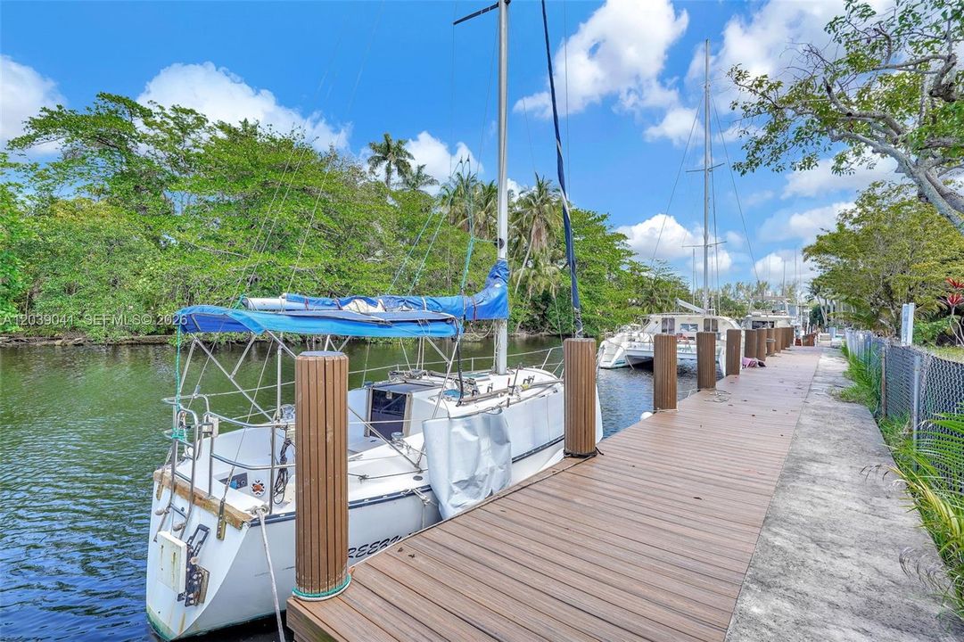 For Sale: $1,299,000 (0.23 acres)