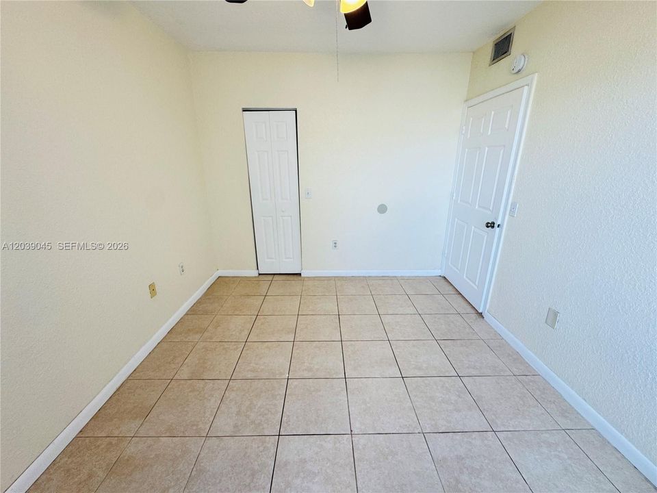 For Sale: $243,000 (2 beds, 2 baths, 1162 Square Feet)