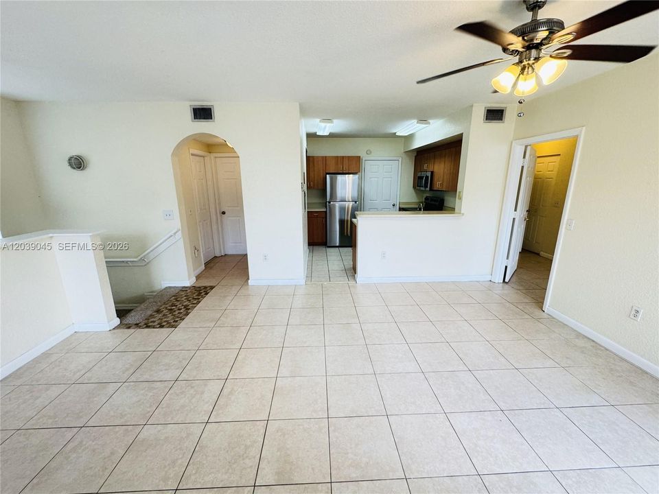 For Sale: $243,000 (2 beds, 2 baths, 1162 Square Feet)