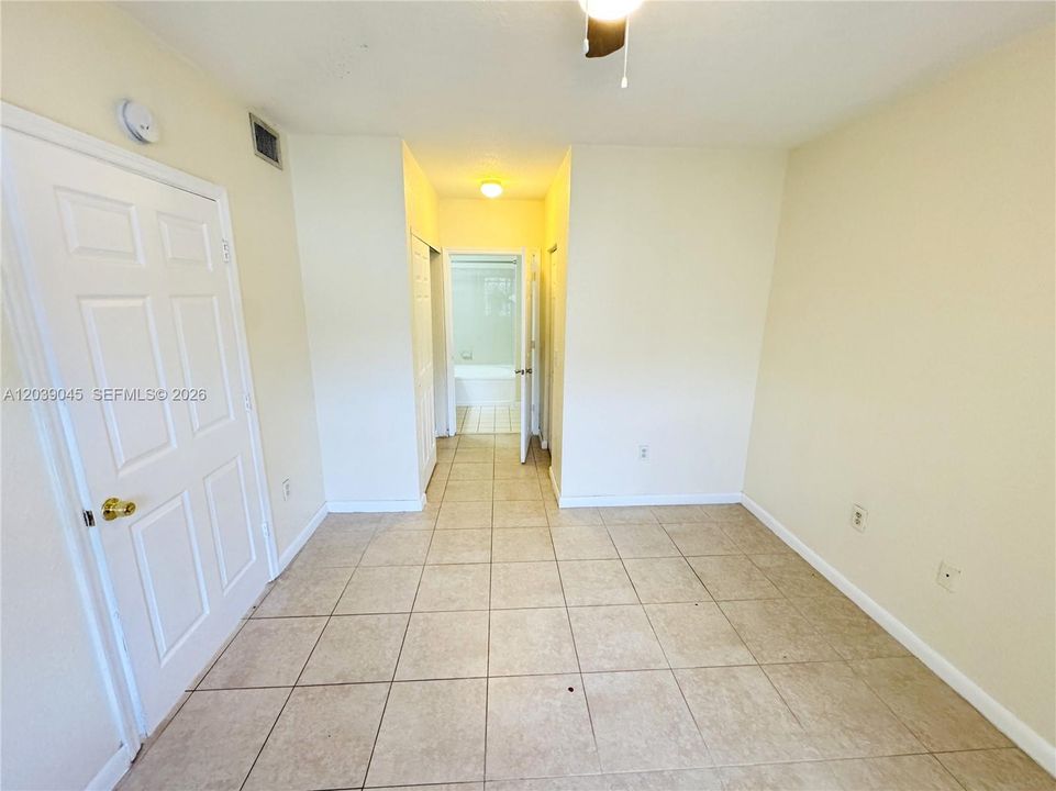 For Sale: $243,000 (2 beds, 2 baths, 1162 Square Feet)