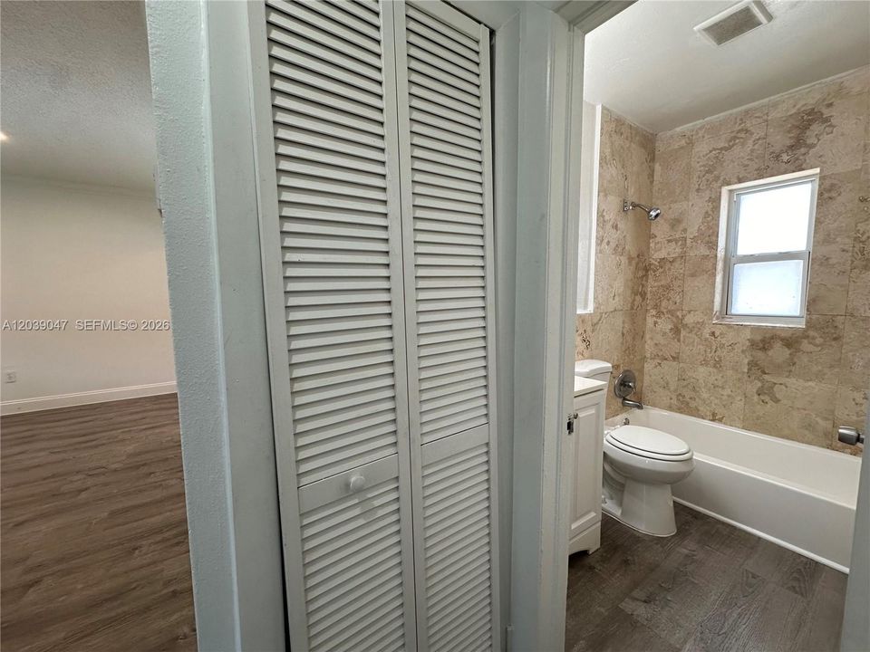 В аренду: $2,095 (2 спален, 1 ванн, 0 Квадратных фут)