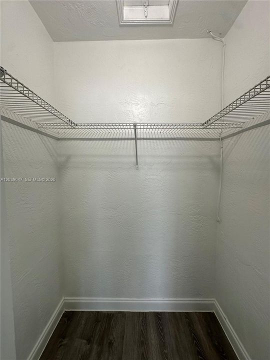 В аренду: $2,095 (2 спален, 1 ванн, 0 Квадратных фут)