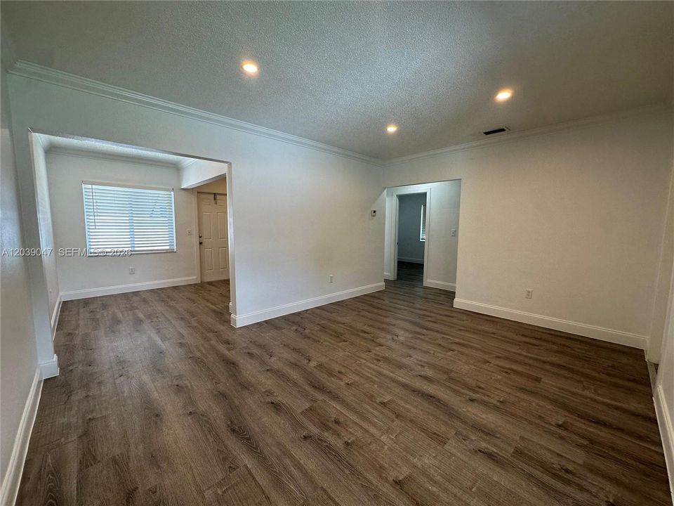 В аренду: $2,095 (2 спален, 1 ванн, 0 Квадратных фут)