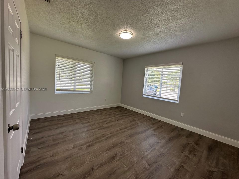 В аренду: $2,095 (2 спален, 1 ванн, 0 Квадратных фут)