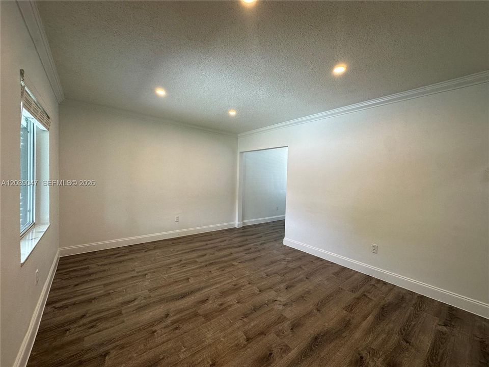 В аренду: $2,095 (2 спален, 1 ванн, 0 Квадратных фут)
