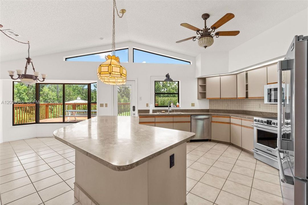 For Sale: $3,499,900 (24.80 acres)