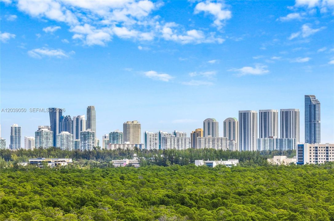 For Rent: $1,850 (1 beds, 1 baths, 720 Square Feet)