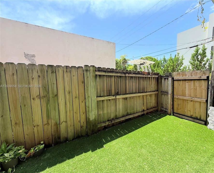 Spacious & Private Fully fenced in